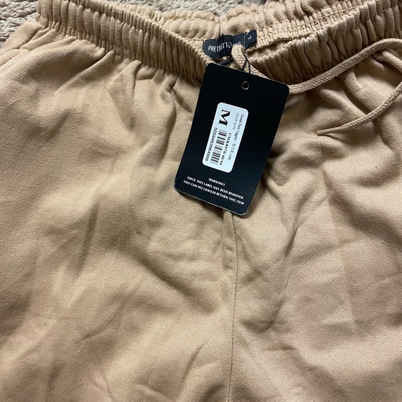 NWT Pretty Little Things Taupe Joggers - Picture 4 of 6